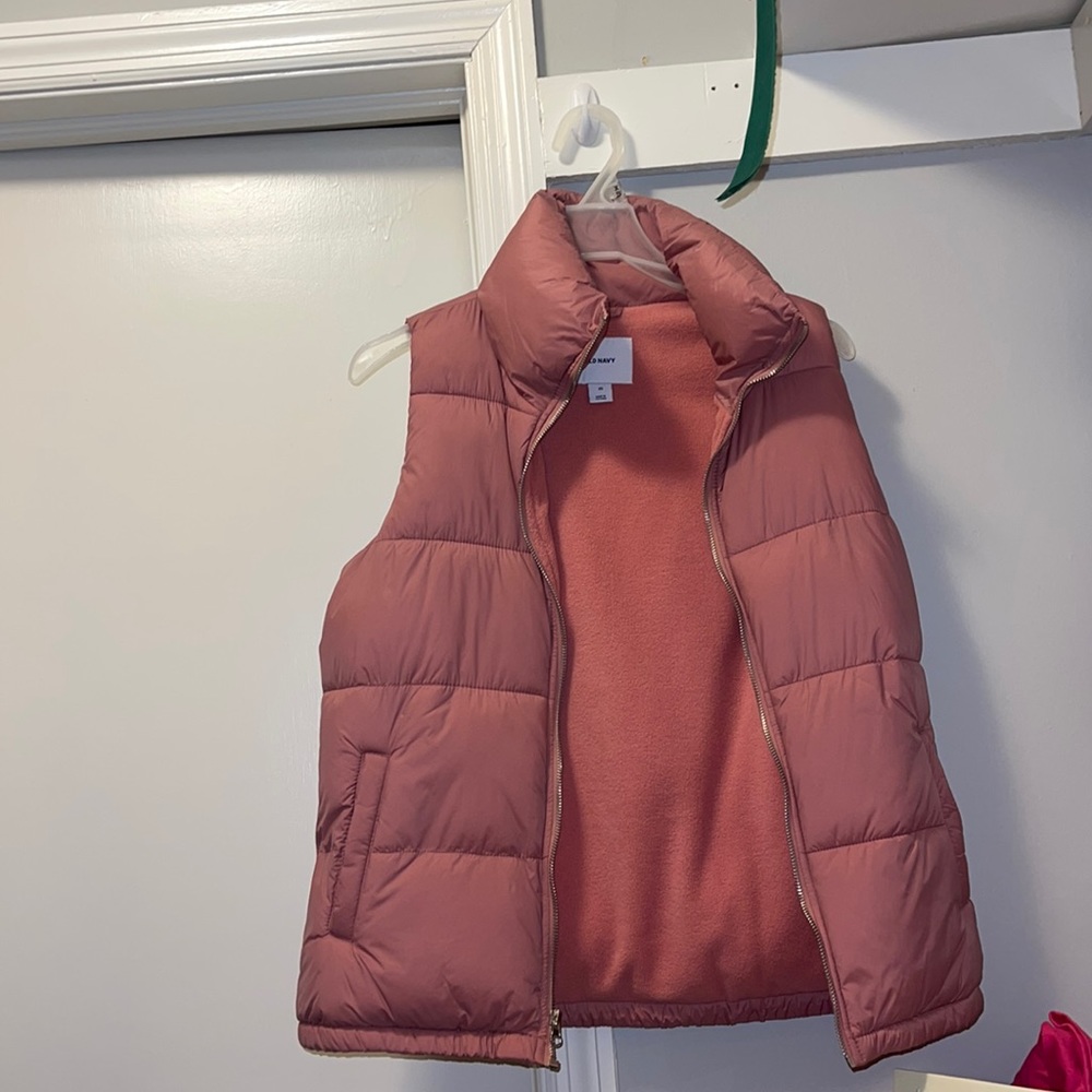 Old Navy Women’s Puffer Vest